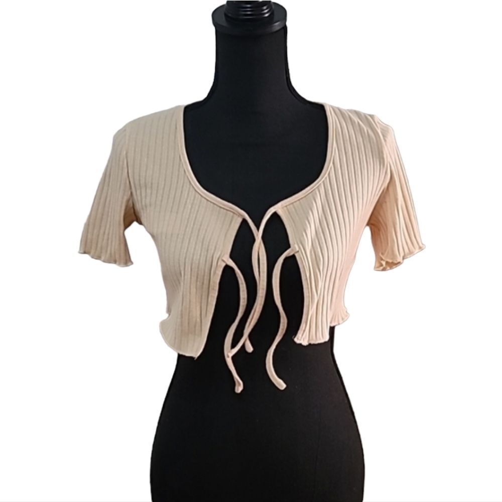 Romwe Crop Top  - Picture 2 of 3